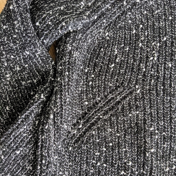 Ann Taylor Black and White Sweater - Picture 6 of 7